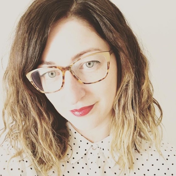 Meet your Posher, Tracy - Picture 1 of 1